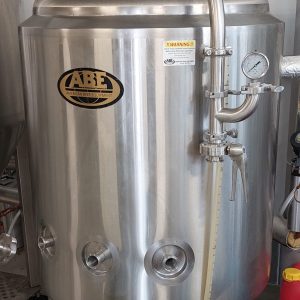 1 Tanque isobárico BBT de 3 hl para cerveza marca ABE