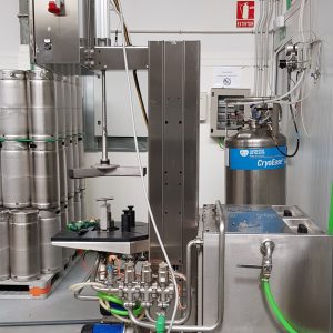 1 Embarriladora automática para el lavado y llenado de barriles Marca SIFA
