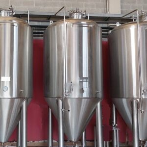 3 Fermentadores isobáricos de 25 hl (3.340 litros)