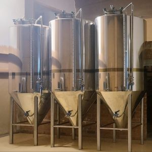 1 Fermentador isobárico de 20 hl fabricado en España