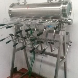 1 Embotelladora manual isobárica ref. Ind. Céspedes