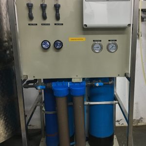 1 Equipo de Osmosis inversa de 150 litros/hora