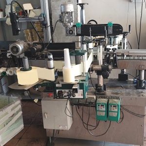 1 Etiquetadora automática con marcador de lotes