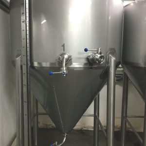 4 Fermentadores isotérmicos ATM de 1.300 litros