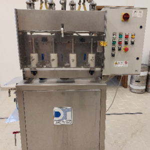 1 Llenadora isobárica de 4 válvulas marca DalToso