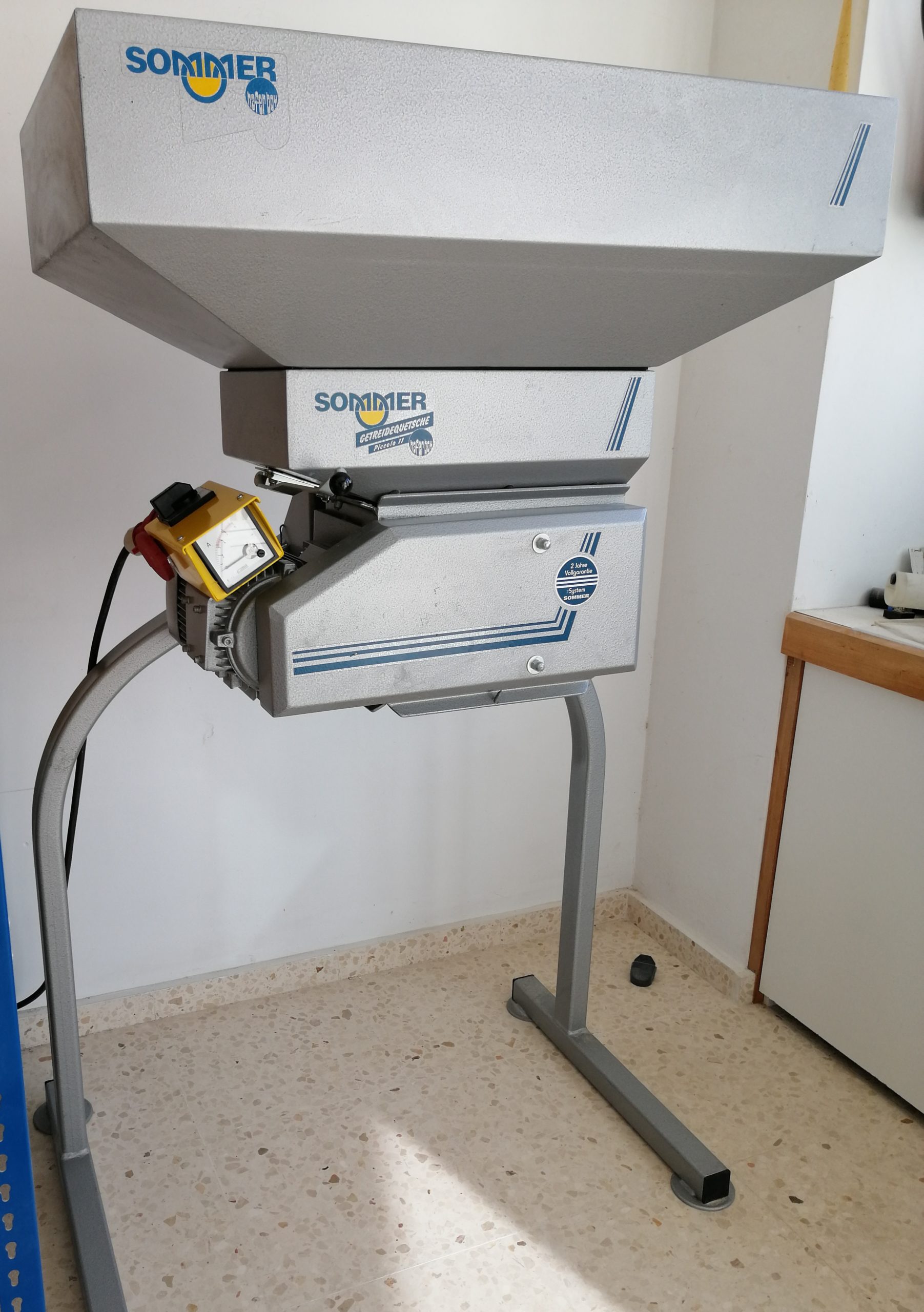 1 Molino para malta marca Sommer de 150 kg/h