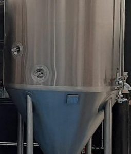 1 Fermentador isobárico de 24 hl