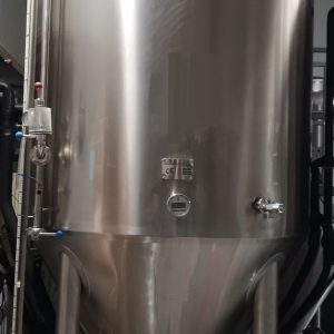 1 Fermentador isobárico isotérmico de 25 hl marca RICCI